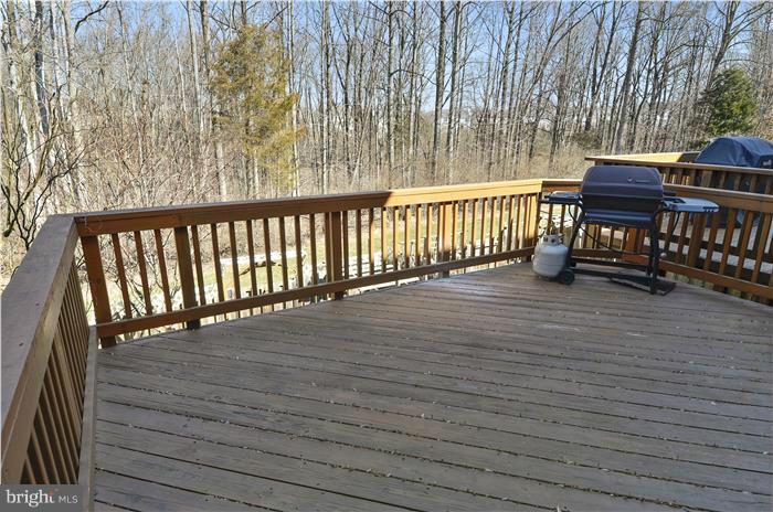 18804 Broken Oak Road Boyds, MD 20841 - Photo 3 of 28 Deck