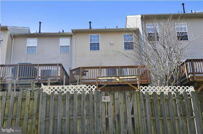 18804 Broken Oak Road Boyds, MD 20841 - Photo 4 of 28 Rear