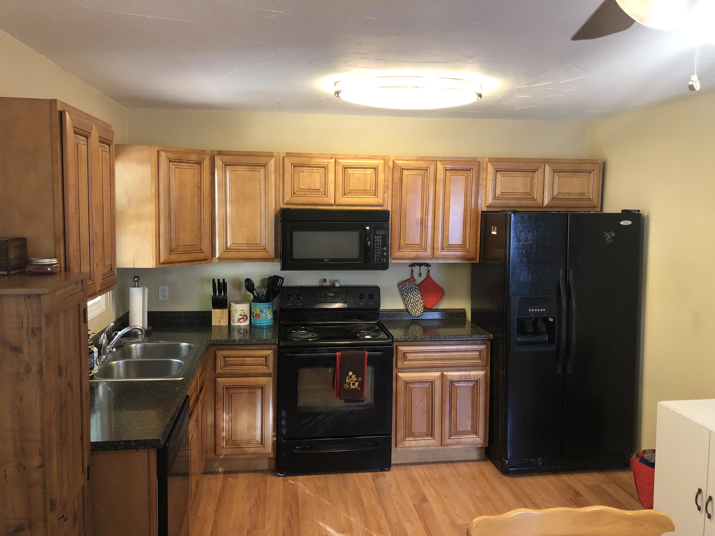 202 Alhambra Road Oak Ridge, TN 37830 - Photo 3 of 12 3BF01DF5-D7B5-42FB-B15B-CA92D84AFDDD