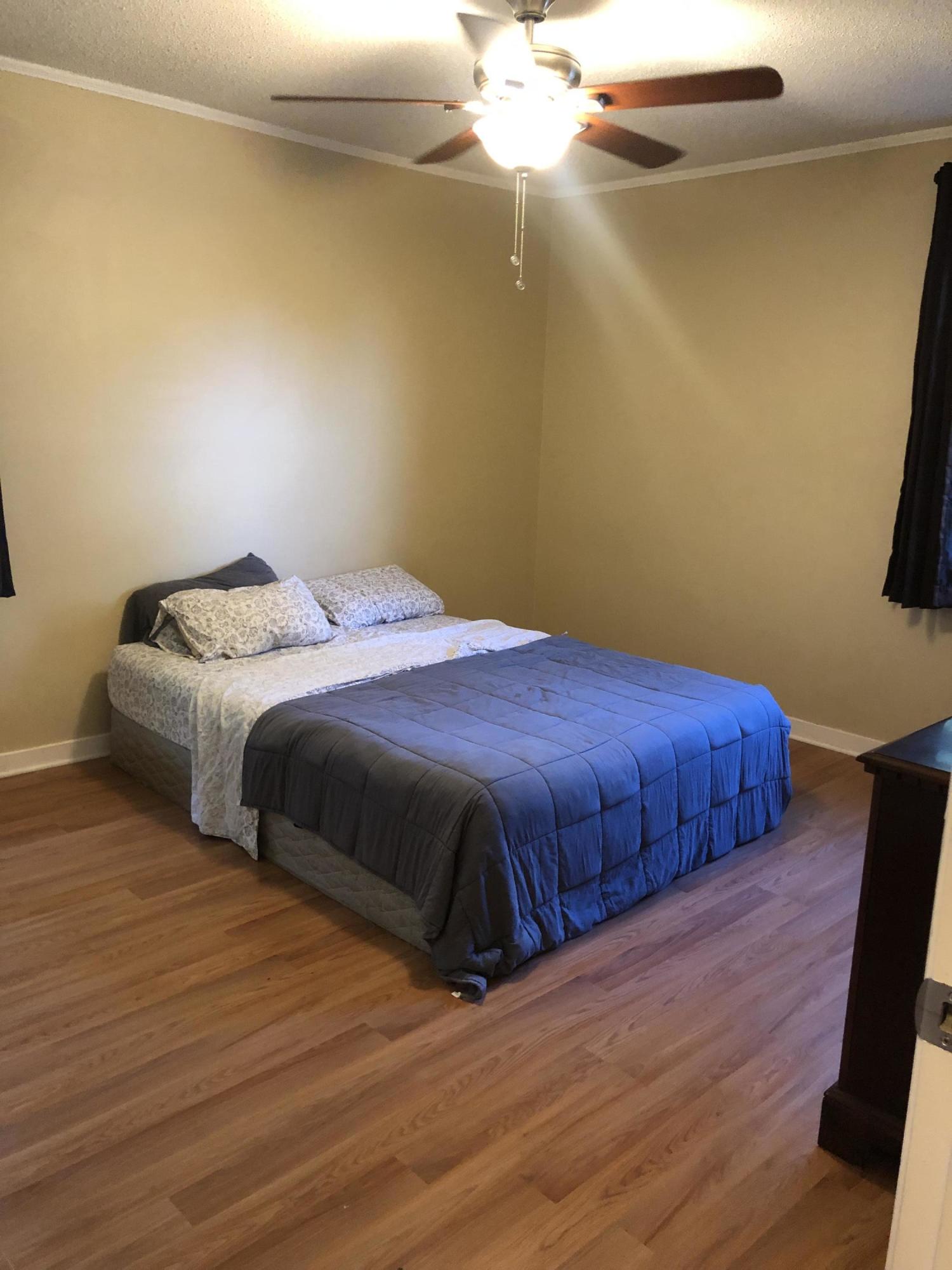 202 Alhambra Road Oak Ridge, TN 37830 - Photo 10 of 12 9E0A7E3D-4FF6-4DB5-B8F8-4A6642C98340