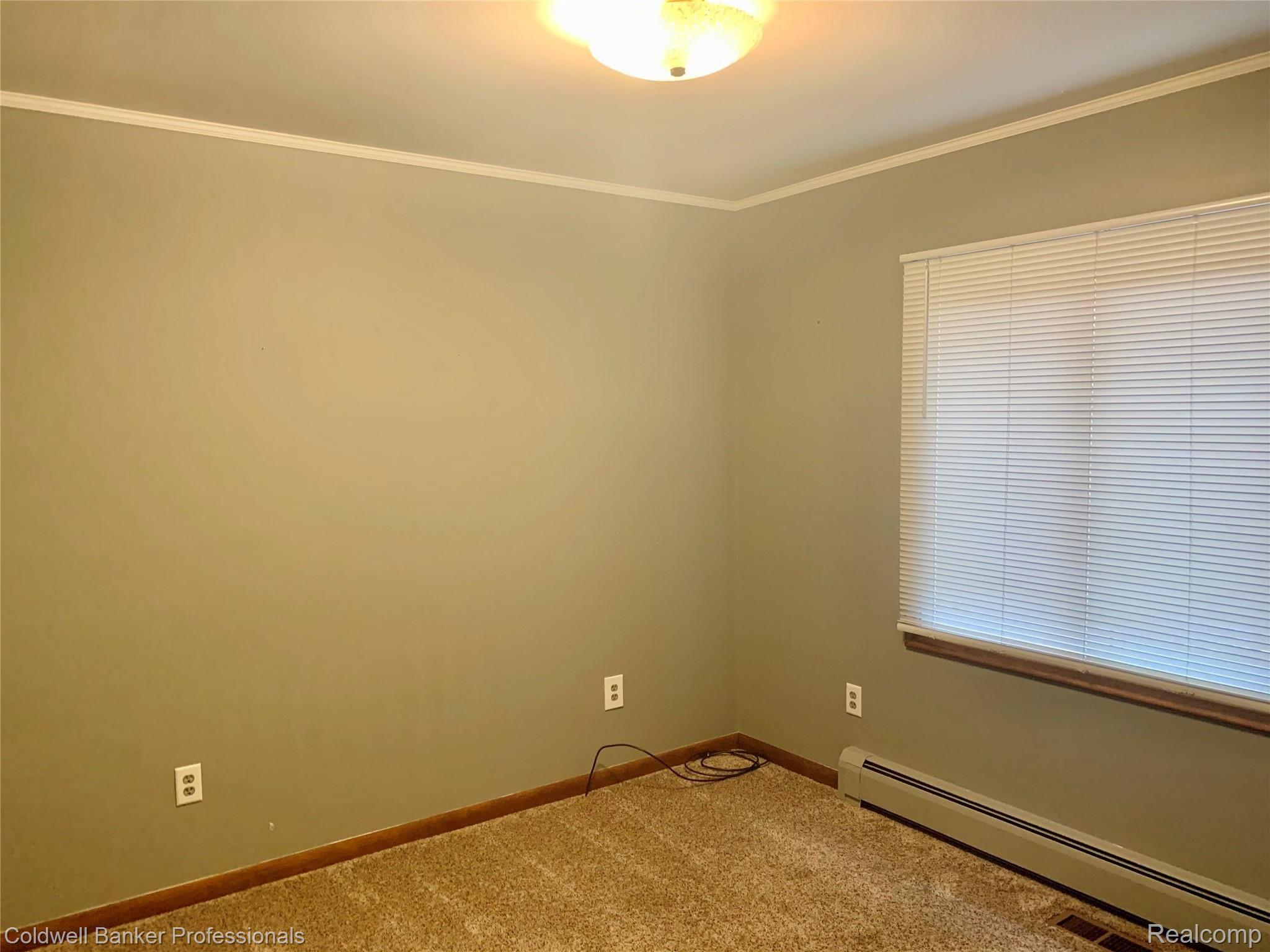 22511 Dickinson Road New Boston, MI 48164 - Photo 12 of 16 IMG_2739.jpg