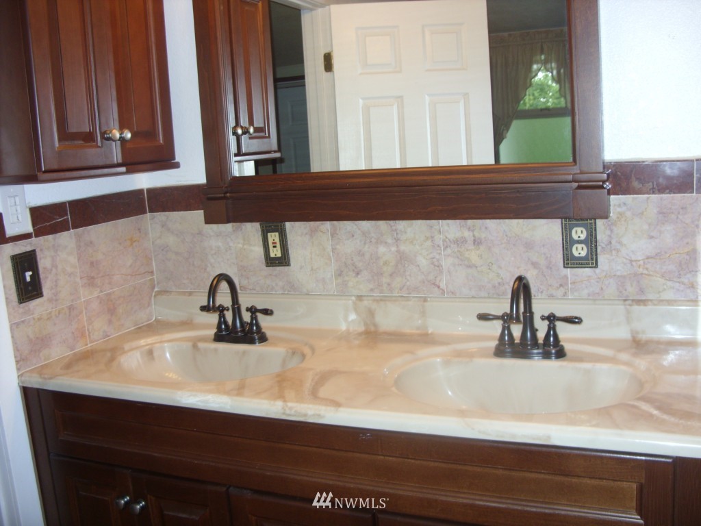 10653 Sterling Road Sedro-Woolley, WA 98284 - Photo 17 of 25 Gallery Image 17