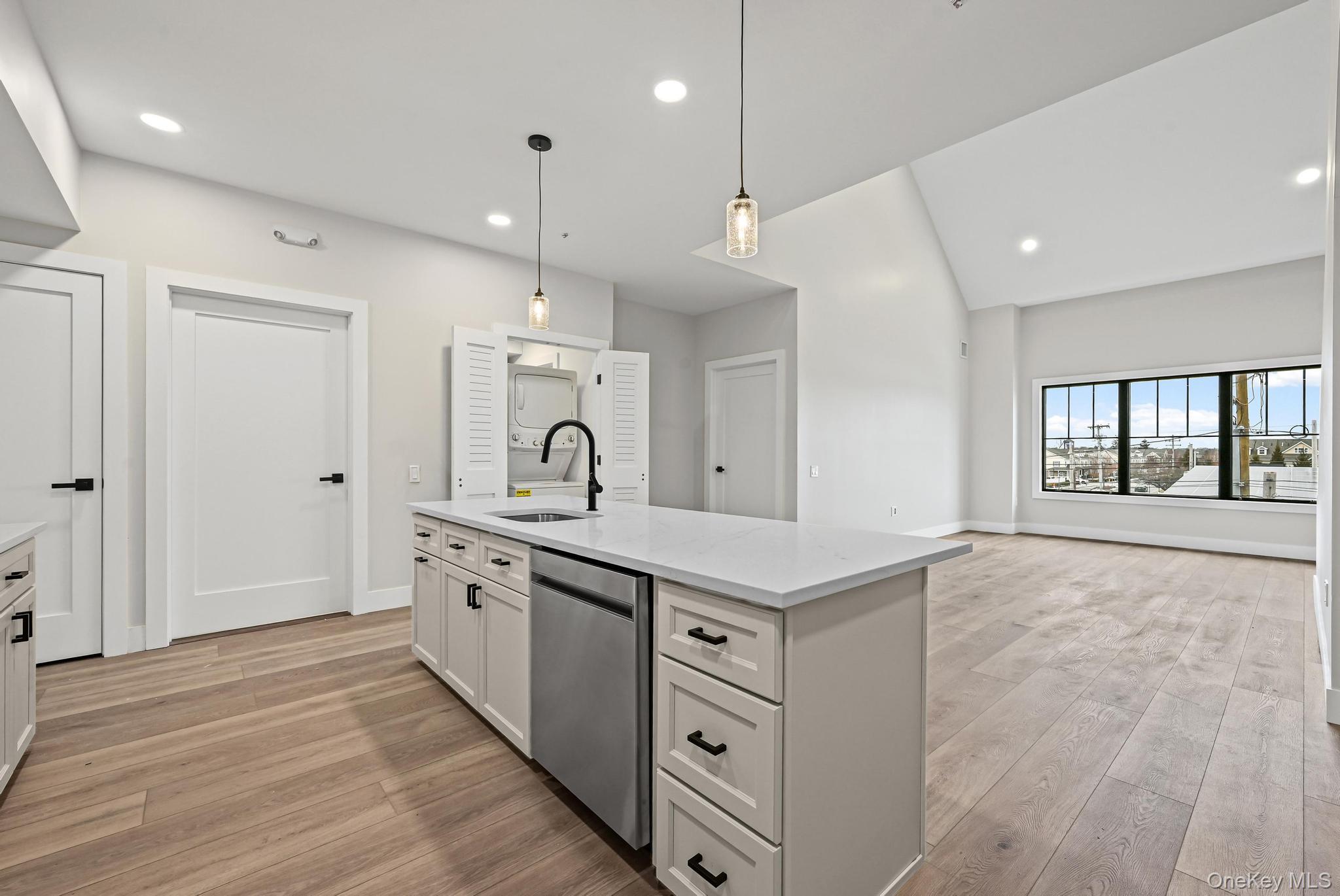 80 Division Street, Unit 3D Patchogue, NY 11772 - Photo 5 of 15