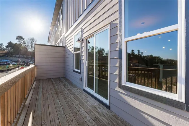 $629,900 | 644 Oakleaf Grove Lane, Suwanee, GA 30024