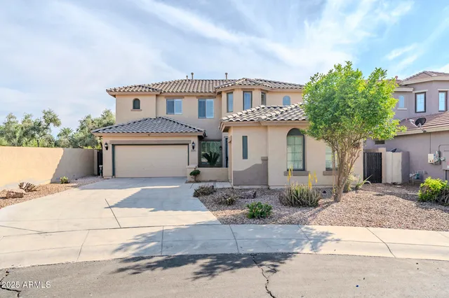 $649,900 | 4389 East Muirfield Street, Gilbert, AZ 85298
