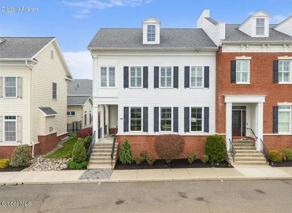 $592,500 | 5 Sudbury Square, Colonie, NY 12110