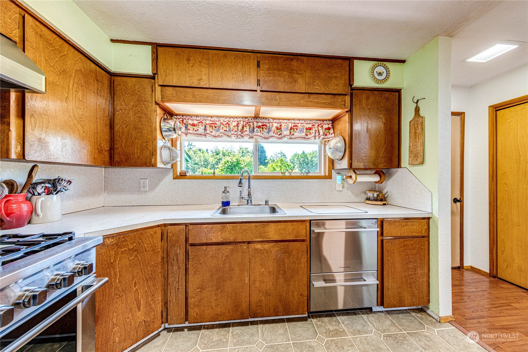 173 Lewallen Road Port Angeles, WA 98363 - Photo 9 of 40 Gallery Image 9