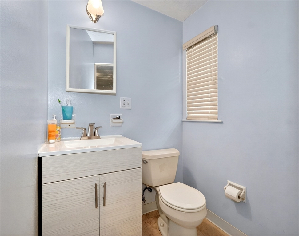 20 Temi Road Framingham, MA 01701 - Photo 10 of 20