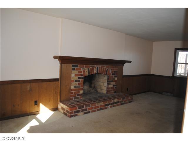 401 Walton Park Road Midlothian, VA 23114 - Photo 4 of 10 Gallery Image 4