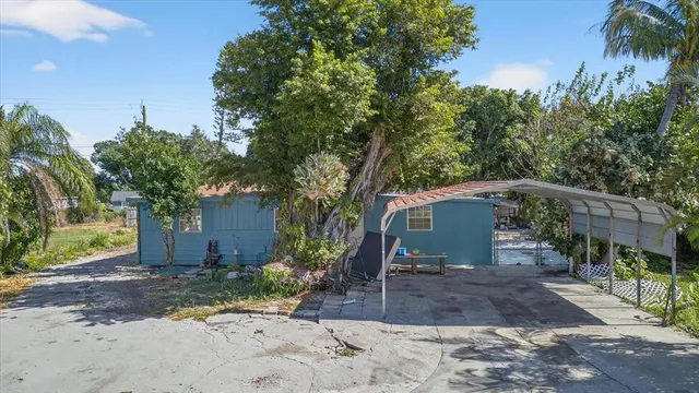 a view of a small yard