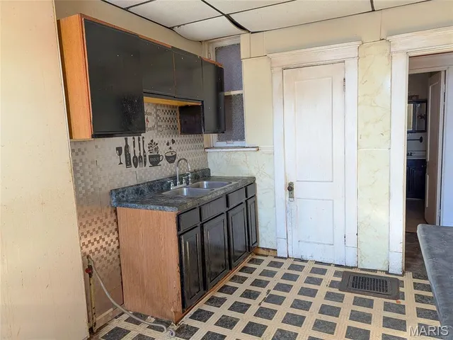 $49,950 | 2042 Adelaide Avenue, St. Louis, MO 63107