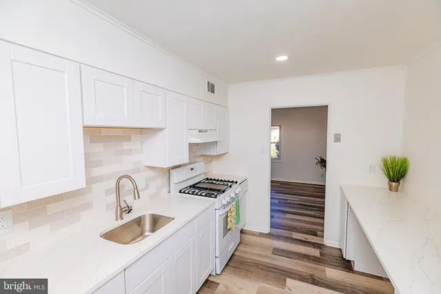 $389,900 | 252 North Olds Boulevard, Fairless Hills, PA 19030