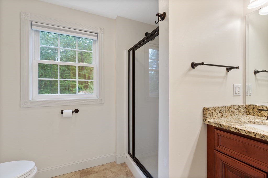 811 Chase Road Lunenburg, MA 01462 - Photo 27 of 34