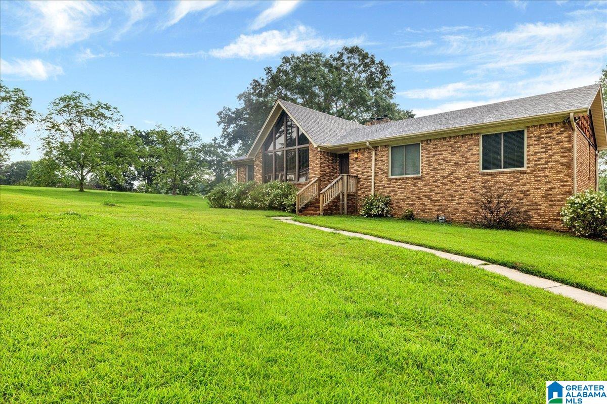 429 Valley Street Adamsville, AL 35005 - Photo 3 of 47