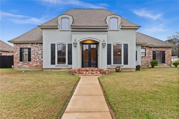 $429,500 | 6402 West Morgan Drive, Alexandria, LA 71303