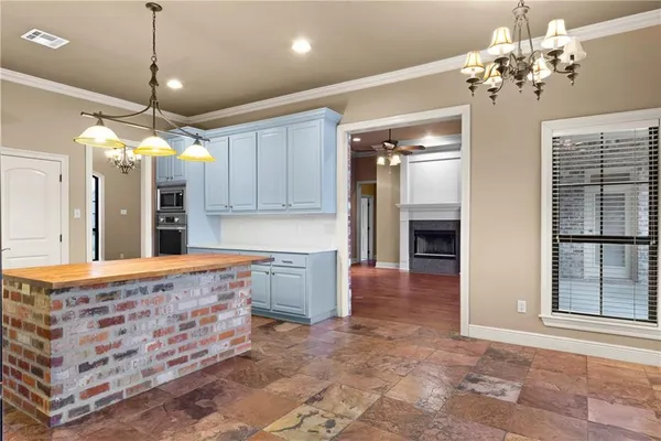 $429,500 | 6402 West Morgan Drive, Alexandria, LA 71303