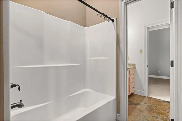 $439,500 | 6402 West Morgan Drive, Alexandria, LA 71303