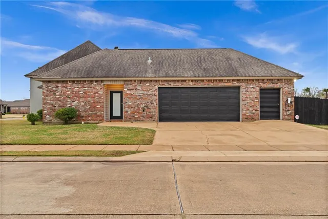 $439,500 | 6402 West Morgan Drive, Alexandria, LA 71303