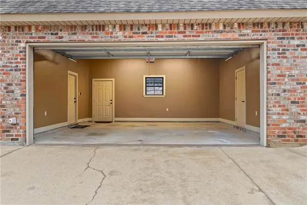 $429,500 | 6402 West Morgan Drive, Alexandria, LA 71303
