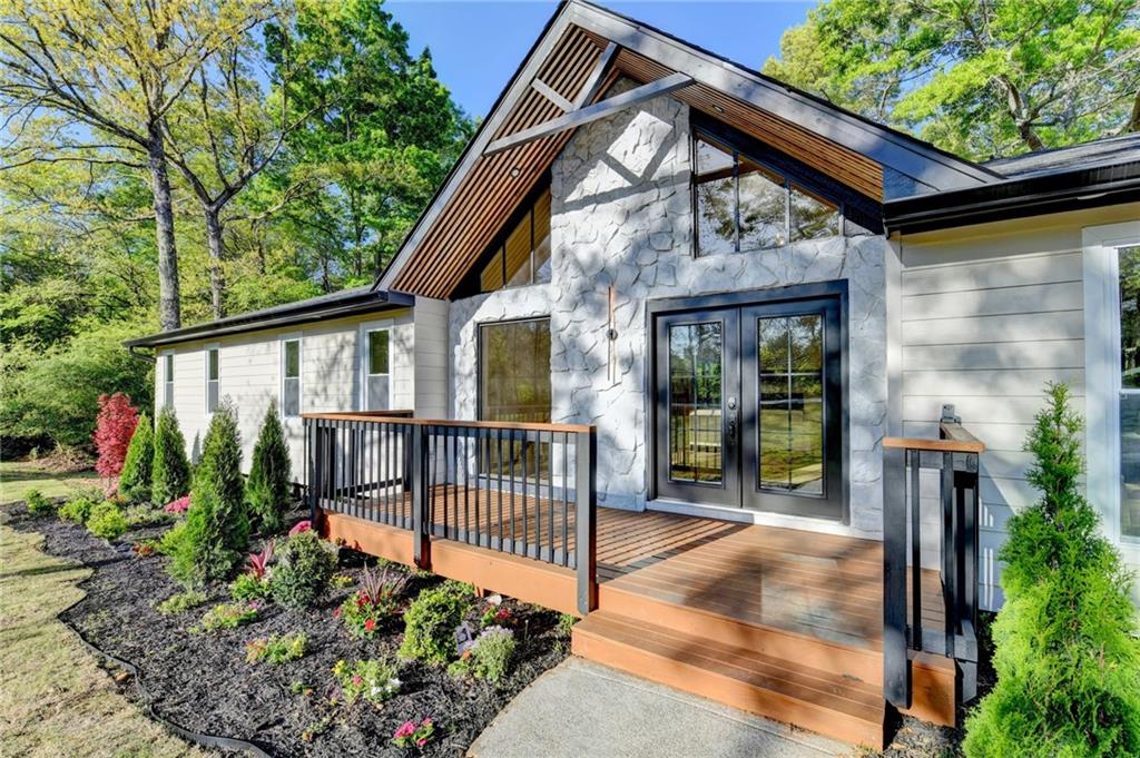 1695 Maple Ridge Drive Suwanee, GA 30024 - Photo 3 of 62