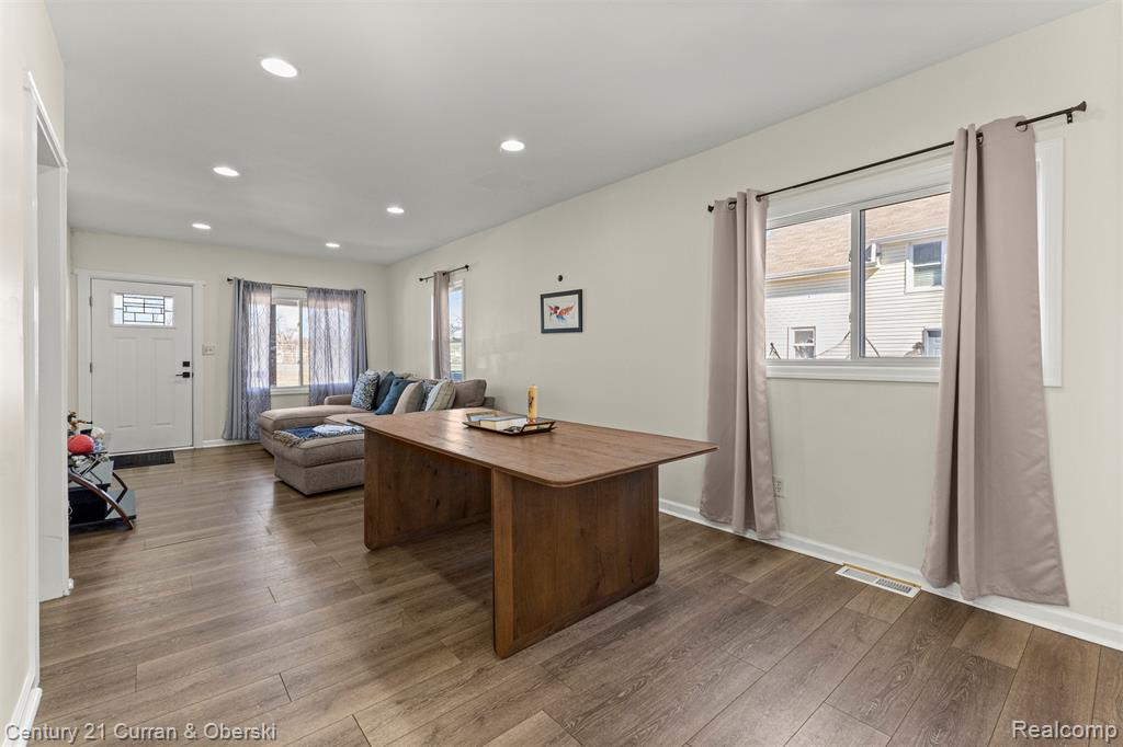 349 Frazier Street River Rouge, MI 48218 - Photo 15 of 46 Gallery Image 15