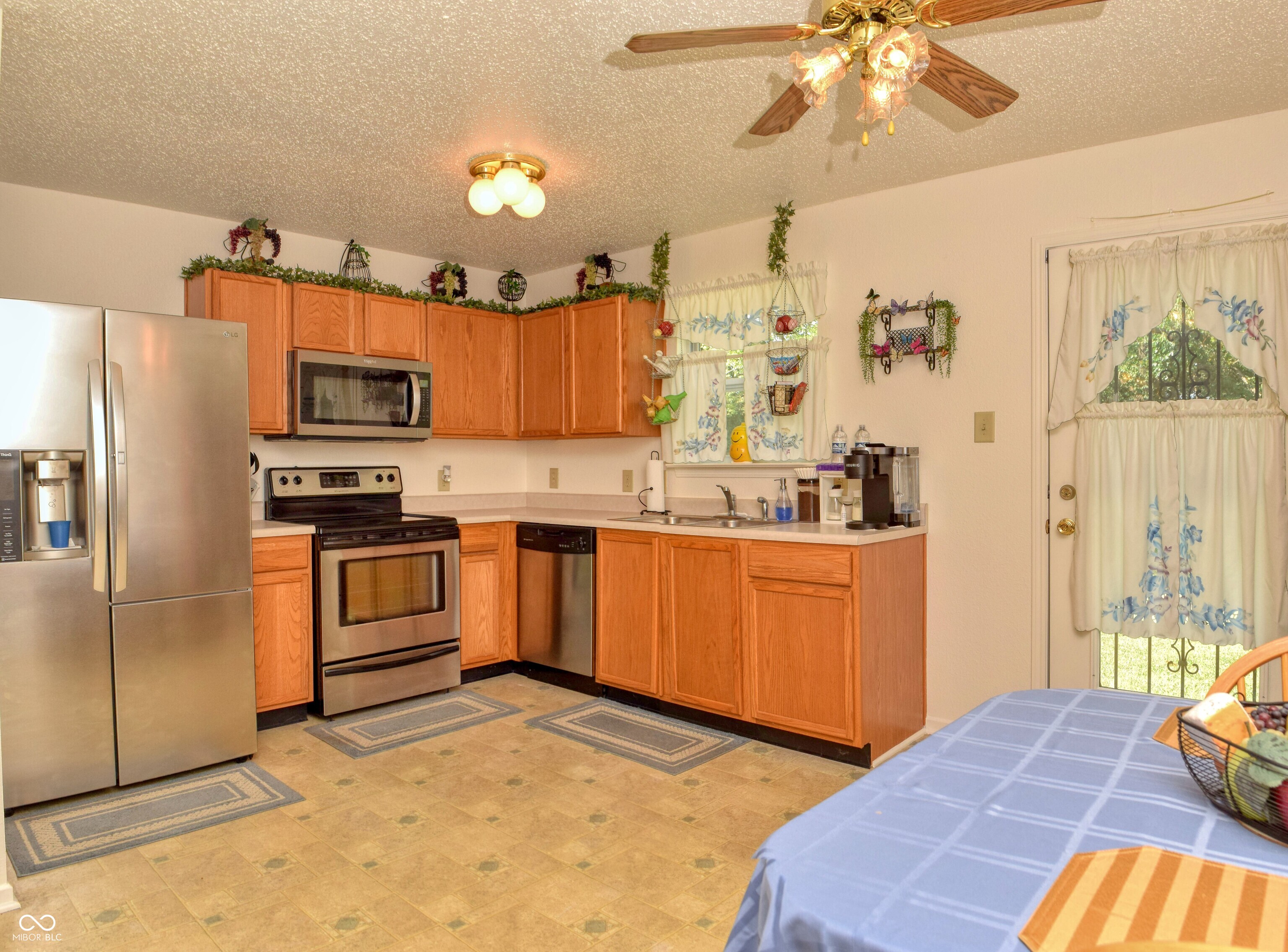 8256 Spring Wind Drive Indianapolis, IN 46239 - Photo 12 of 28