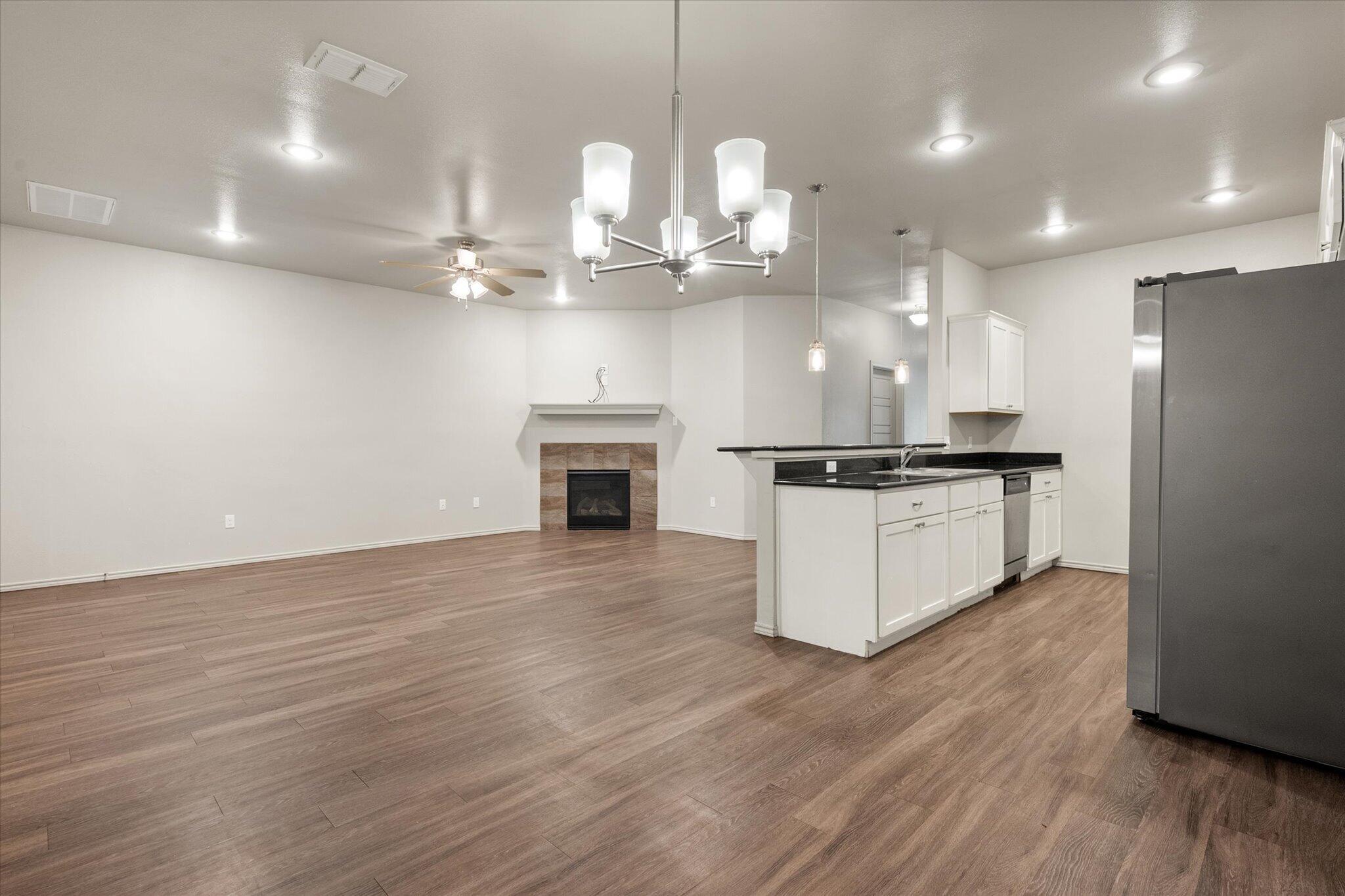 2119 10th Street Lubbock, TX 79401 - Photo 6 of 27 20-2119 10th St6097