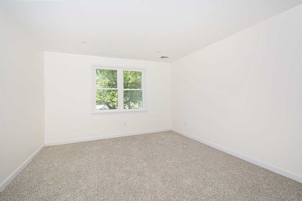 196 Chapin Road Hudson, MA 01749 - Photo 20 of 29 Gallery Image 20
