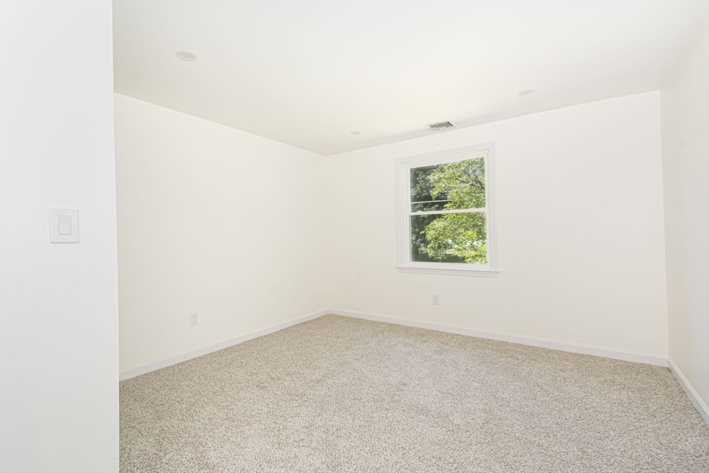 196 Chapin Road Hudson, MA 01749 - Photo 21 of 29 Gallery Image 21