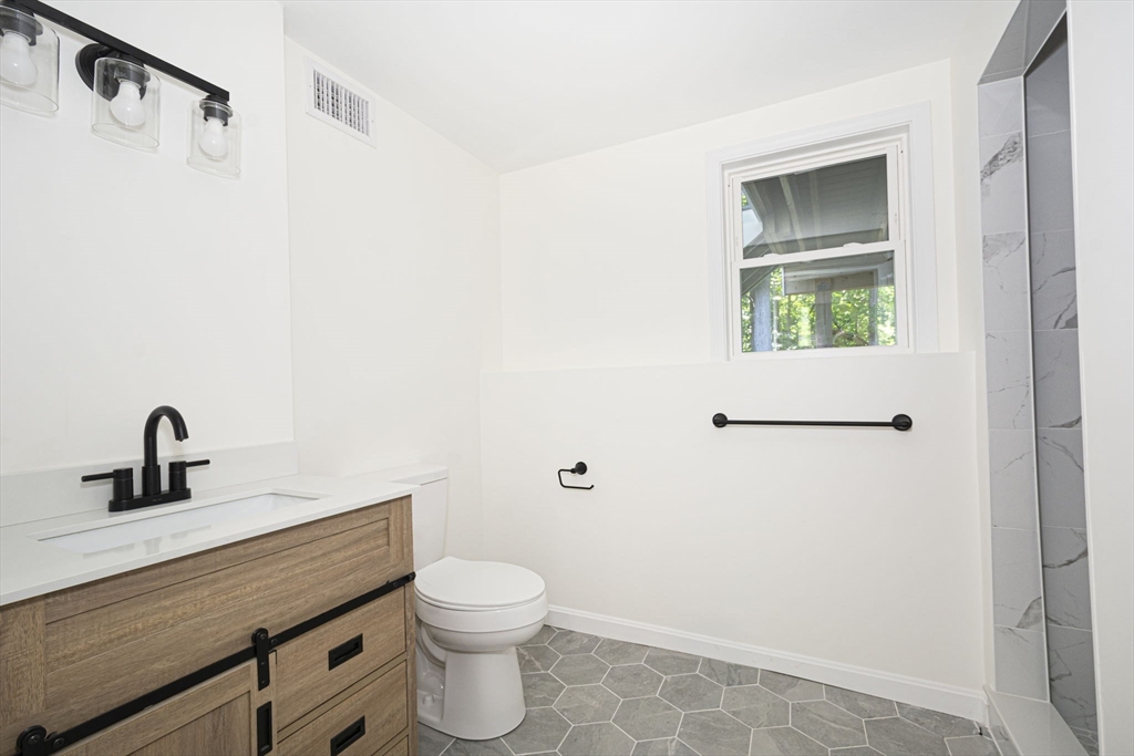 196 Chapin Road Hudson, MA 01749 - Photo 28 of 29 Gallery Image 28