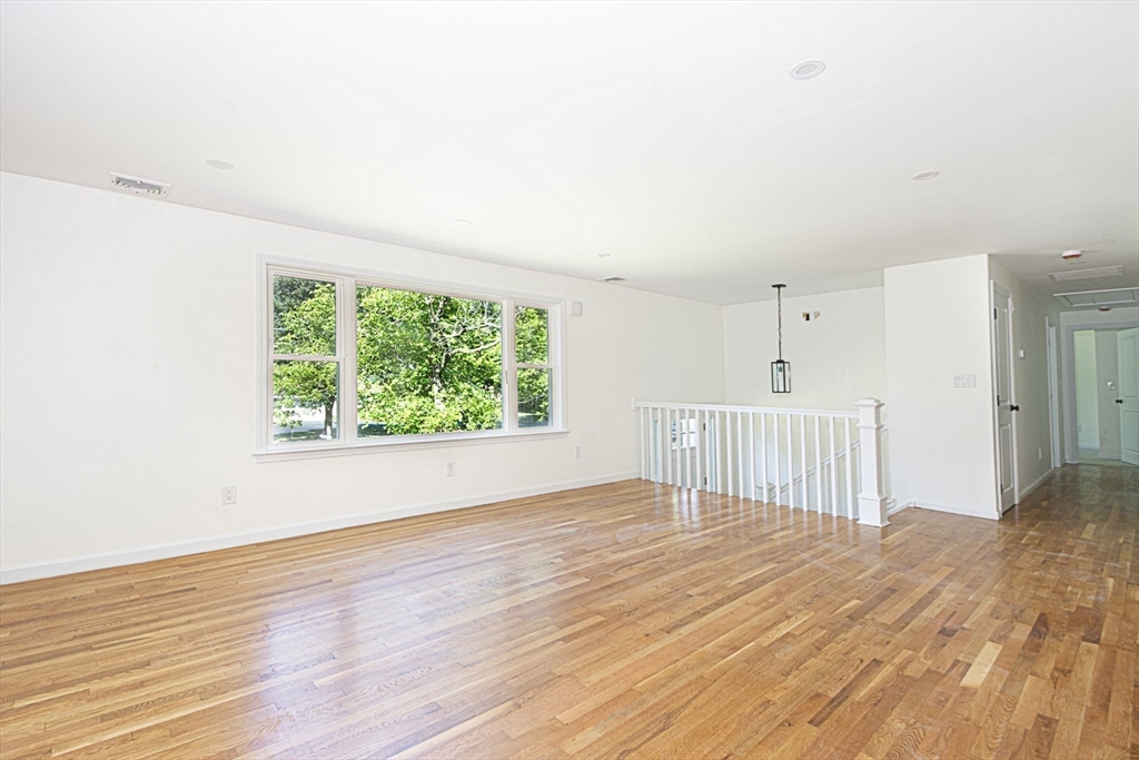 196 Chapin Road Hudson, MA 01749 - Photo 7 of 29 Gallery Image 7