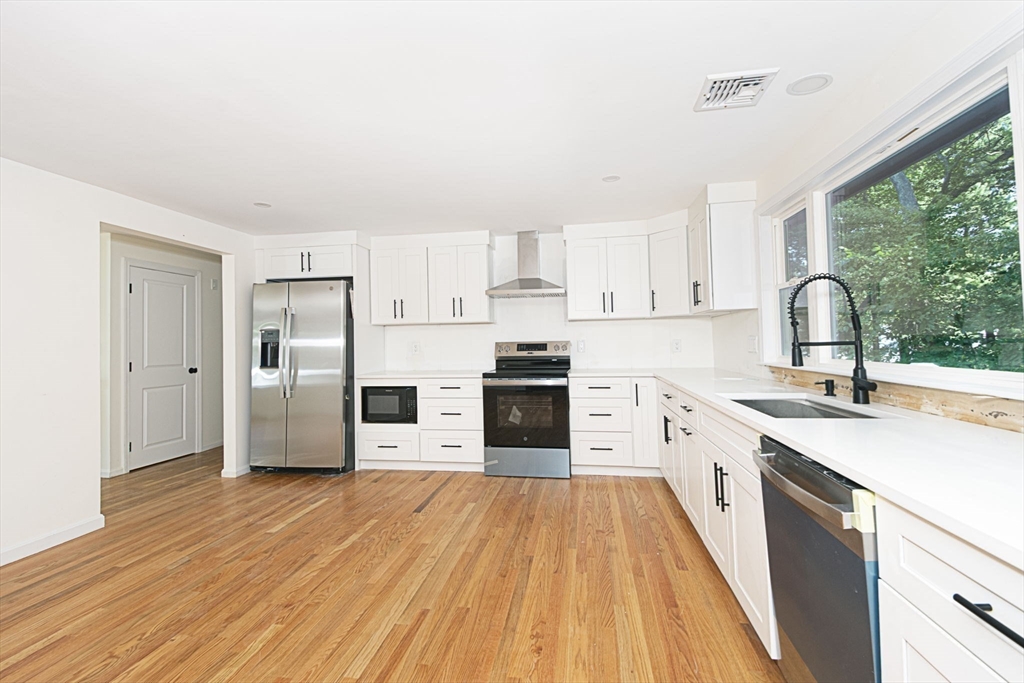 196 Chapin Road Hudson, MA 01749 - Photo 10 of 29 Gallery Image 10