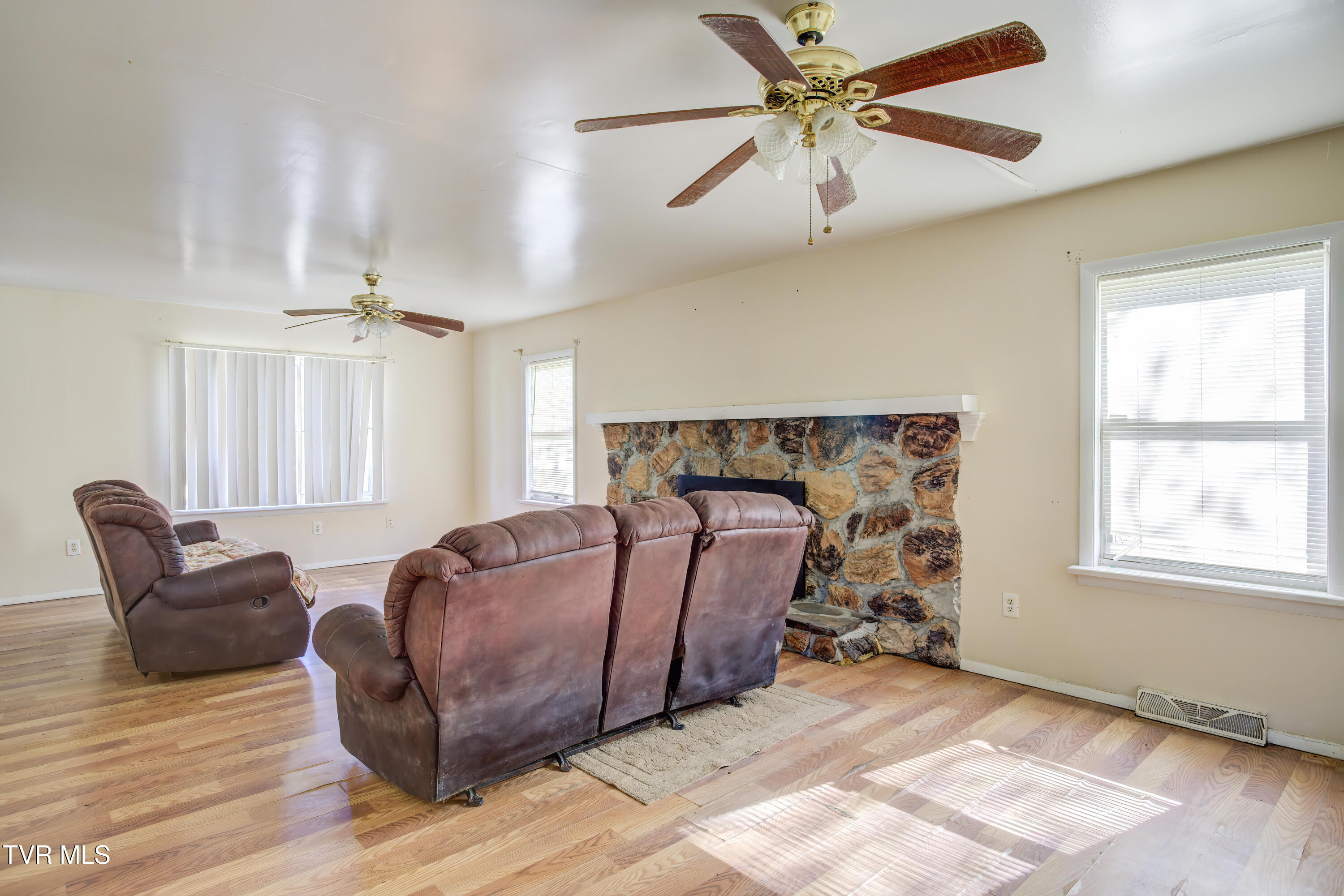 26469 Watauga Road Abingdon, VA 24211 - Photo 11 of 35 26469 SR_677 (11)