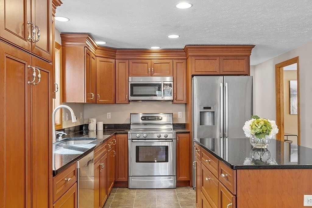 7 Mossman Road Westminster, MA 01473 - Photo 4 of 39 Gallery Image 4