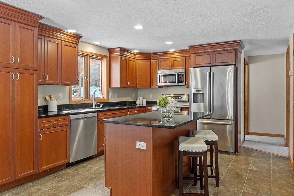 7 Mossman Road Westminster, MA 01473 - Photo 5 of 39 Gallery Image 5