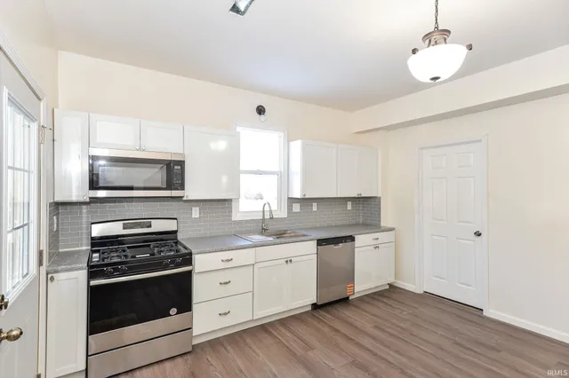 $174,900 | 308 North Center Street, Boswell, IN 47921