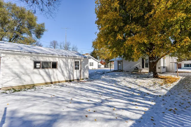 $174,900 | 308 North Center Street, Boswell, IN 47921