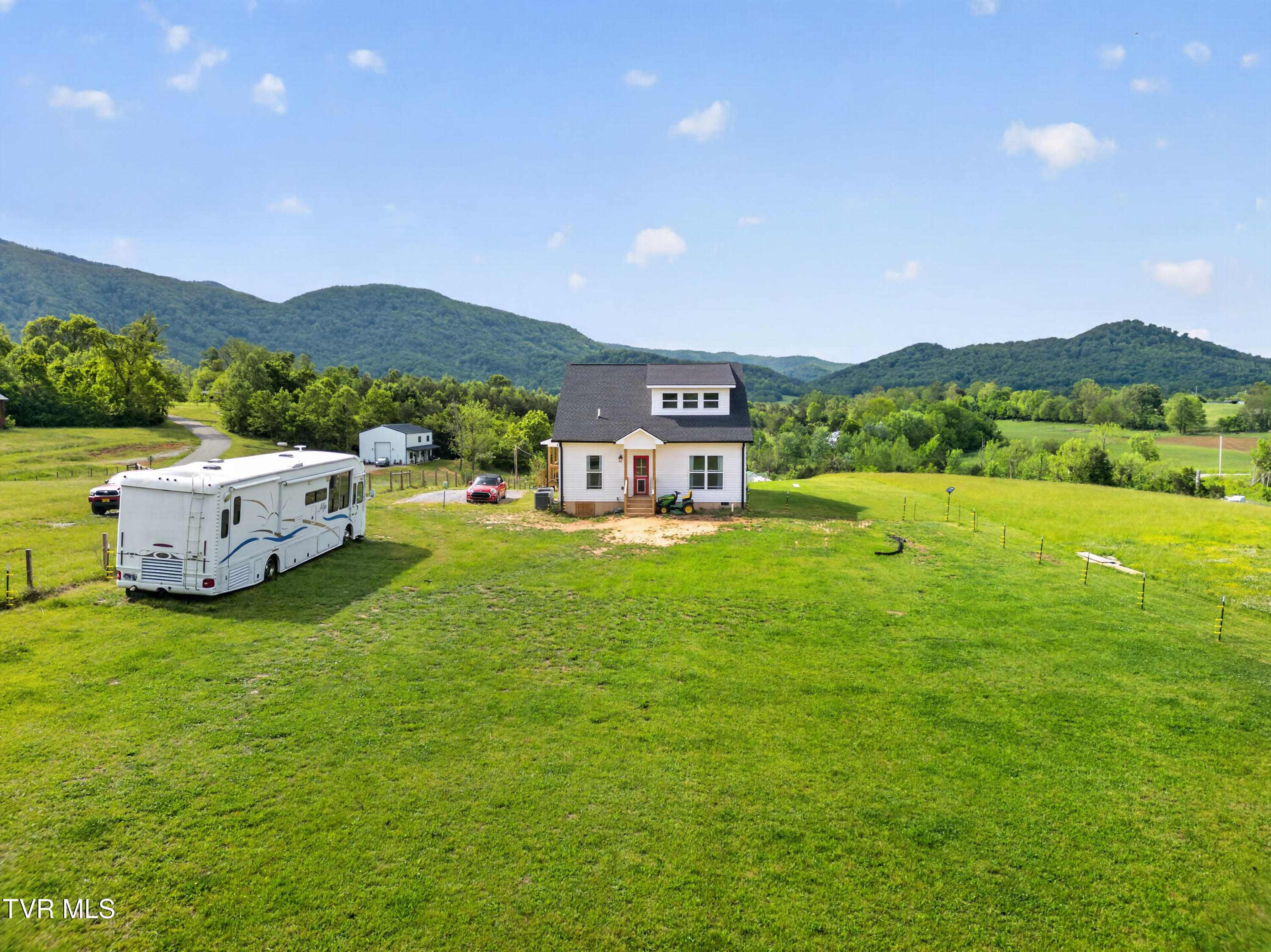 105 Woolsey College Road Greeneville, TN 37743 - Photo 60 of 78 014_DJI_0084