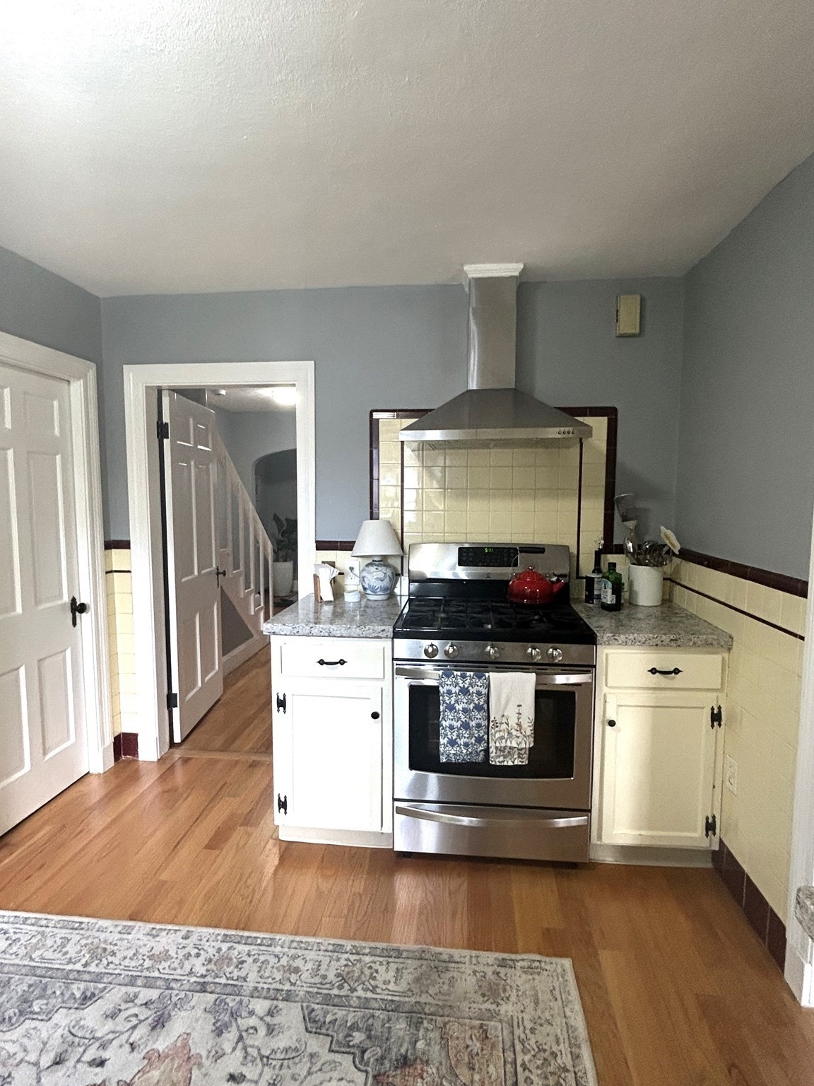 11 Hallron Road, Unit 11 Newton, MA 02462 - Photo 8 of 20 Gallery Image 8