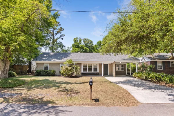 $4,300 | 610 Palmetto Street, Mount Pleasant, SC 29464