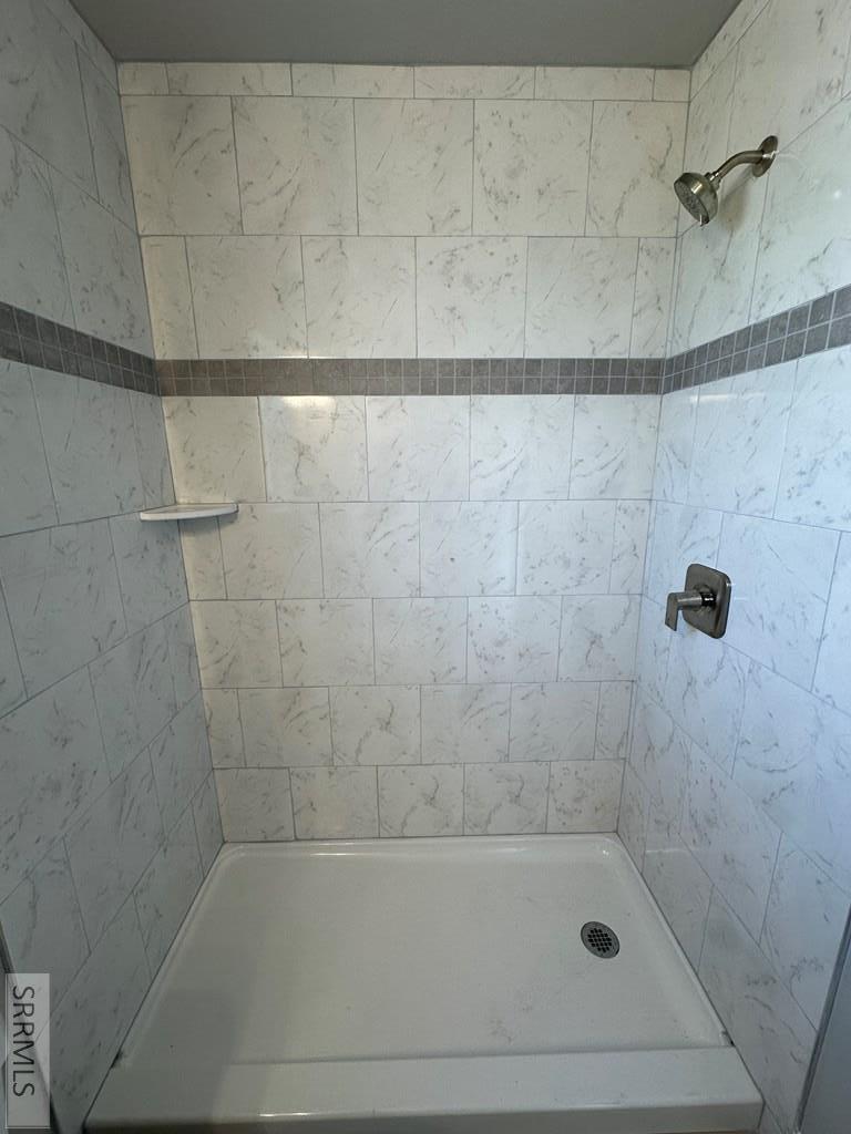 6187 Arapahoe Street Pocatello, ID 83204 - Photo 11 of 18