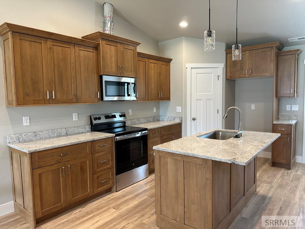 6187 Arapahoe Street Pocatello, ID 83204 - Photo 3 of 18