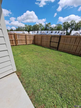 $2,100 | 8028 Pine Valley Drive, Baton Rouge, LA 70817