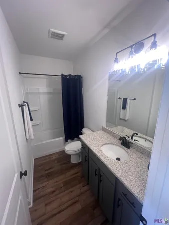 $2,100 | 8028 Pine Valley Drive, Baton Rouge, LA 70817