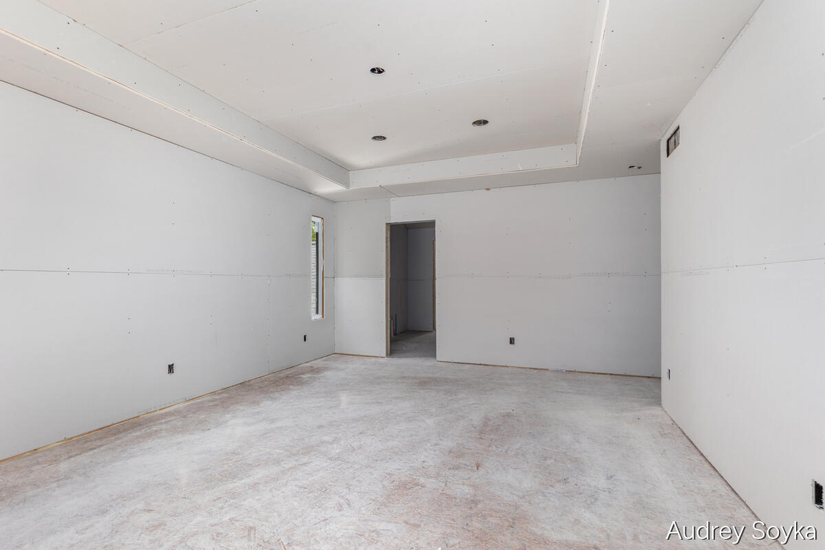 8234 Cascade Road Southeast Ada, MI 49301 - Photo 17 of 32 8234-Cascade_014