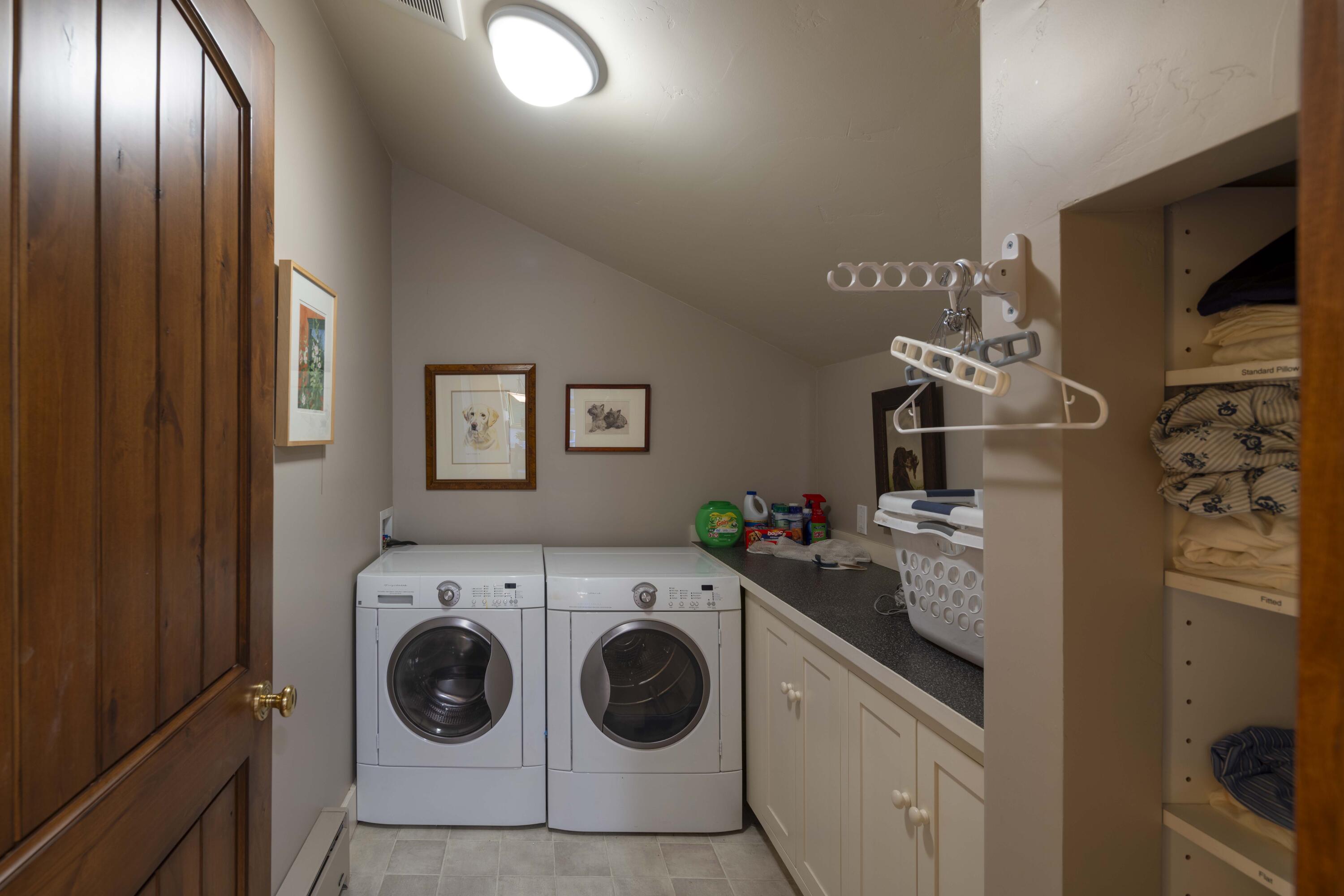 321-331 Broadford Road Hailey, ID 83333 - Photo 12 of 40 Laundry Room