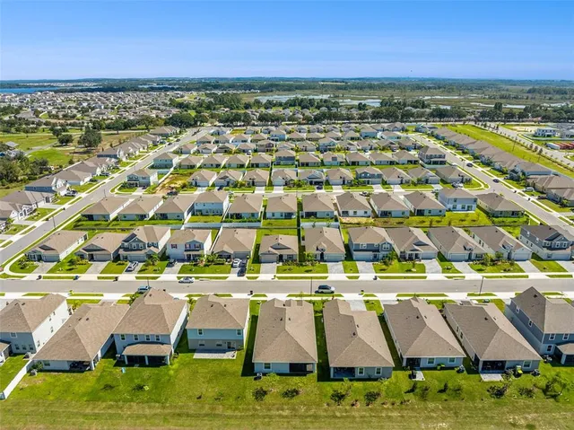 a view of an outdoor space