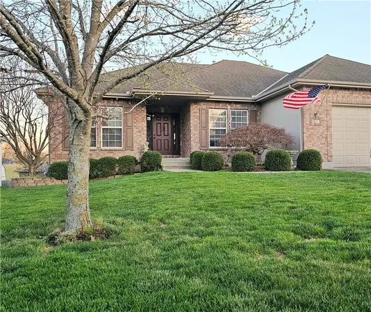 $359,900 | 807 Northwest Poplar Court, Grain Valley, MO 64029