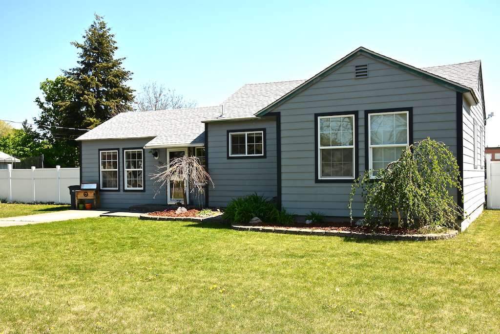906 North Locust Road Spokane Valley, WA 99206 - Photo 1 of 20
