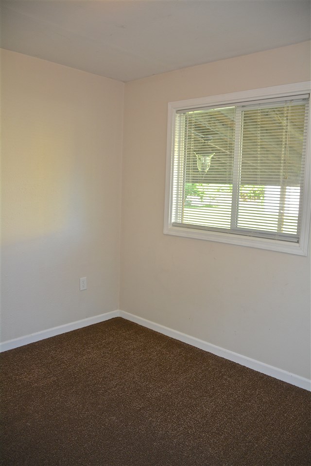 906 North Locust Road Spokane Valley, WA 99206 - Photo 13 of 20